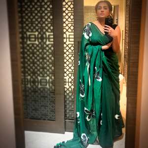 parvathy-thiruvothu-in-traditional-saree-look-photos-002