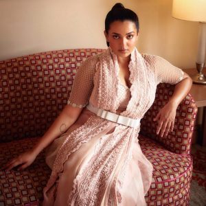 parvathy-thiruvothu-latest-photoshoot-in-saree-images-008
