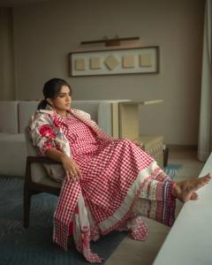 parvathy-thiruvothu-latest-pics-0513-001