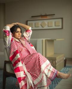 parvathy-thiruvothu-latest-pics-0513-002