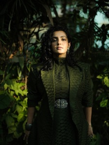 parvathy-thiruvothu-stylish-outfit-images-002