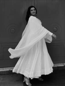 parvathy-thiruvothu-viral-photos-latest-002