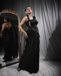parvathy-thiruvothu-viral-photos-latest-009