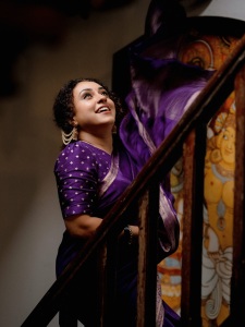 pearle-maaney-in-pattu-saree-photos-004