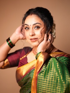 pearle-maaney-in-pattu-saree-photos-013