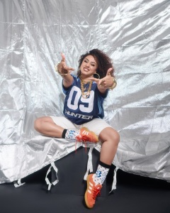 pearle-maaney-new-viral-photoshoot-with-sports-dress-016