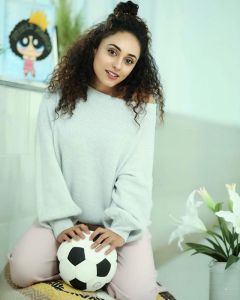 pearle maaney photos 5634-003