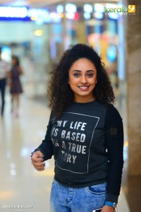pearle-maaney-pics-444-00168