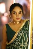 pearle-maaney-in-green-saree-images