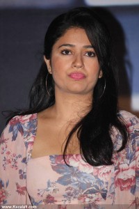 poonam-bajwa-latest-images-00145