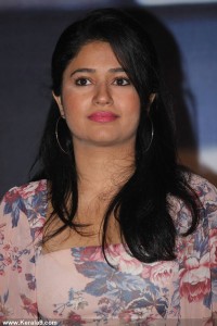 poonam-bajwa-latest-images-00260
