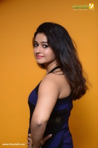 poonam-bajwa-latest-photos-03939-01613
