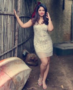 poonam-bajwa-latest-stills-004
