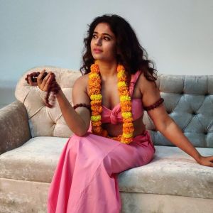 poonam-bajwa-latest-stills-009