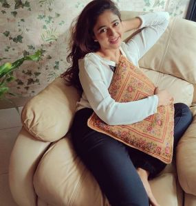 poonam bajwa new pic-003