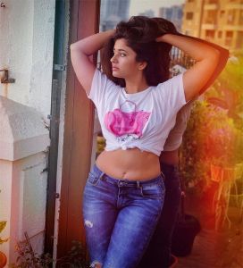 poonam bajwa new pic-006