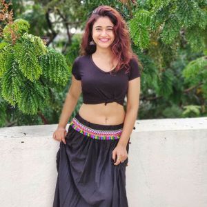 poonam bajwa new pic-007