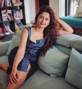 poonam bajwa new pic-007