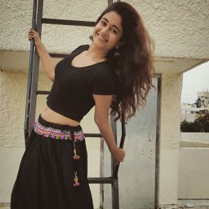 poonam bajwa new pic-008