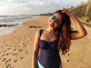 poonam bajwa new pic-010