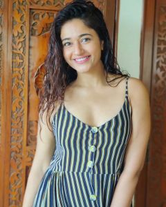 poonam bajwa new pic-013