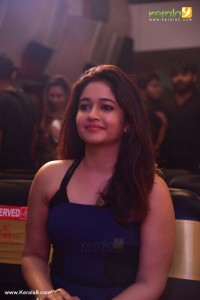 poonam-bajwa-photos-03939-01051