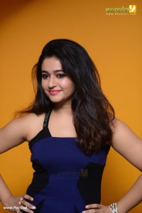 poonam-bajwa-photos-03939-01314