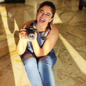 poonam bajwa pictures new2341-001