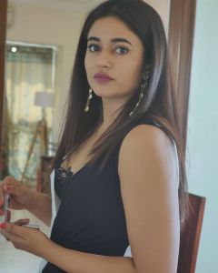 poonam bajwa pictures8723-002