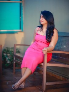poonam-bajwa-viral-photoshoot-photos-003