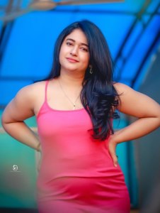 poonam-bajwa-viral-photoshoot-photos-008