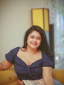 poonam-bajwa-viral-photoshoot-photos-012