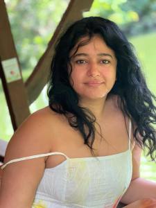poonam-bajwa-viral-photoshoot-photos-019