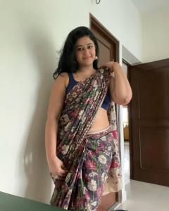 poonam-bajwa-viral-photoshoot-photos-026