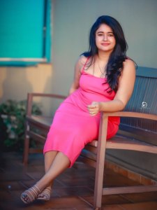 poonam-bajwa-viral-photoshoot-photos