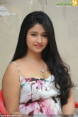 poonam-bajwa-new-photo-gallery-00430