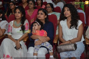 poornima-indrajith-images-00178