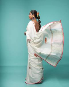 poornima-indrajith-in-kerala-saree-by-pranaah-002