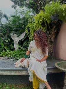 poornima-indrajith-in-long-top-dress-fashion-style-photos-004
