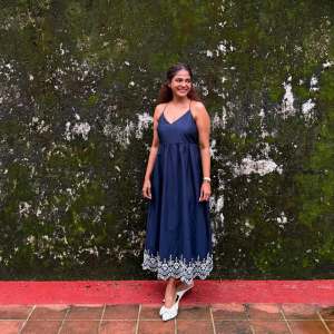 poornima-indrajith-in-long-top-dress-fashion-style-photos-006