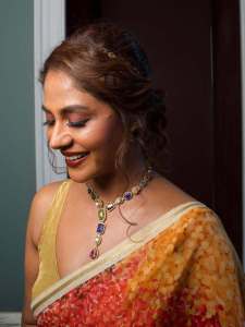 poornima-indrajith-in-onam-trending-outfit-and-makeup-style-ideas-photos-009