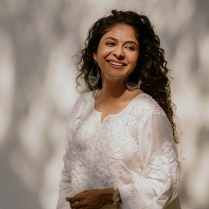 poornima-indrajith-in-white-colour-dress-ideas-photos-003