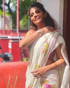 poornima-indrajith-instagram-latest-photos-003