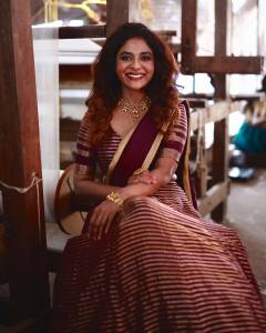 poornima-indrajith-latest-photos-in-half-saree-002