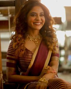 poornima-indrajith-latest-photos-in-half-saree-005