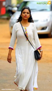 poornima-indrajith-photos-100-00452