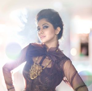 poornima-indrajith-photoshoot-latest-pictures-004