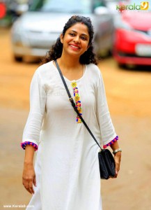 poornima-indrajith-pics-200-00148