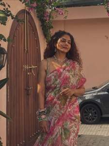 poornima-indrajith-stylish-outfit-latest-pics-010