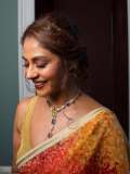 poornima-indrajith-in-onam-trending-outfit-and-makeup-style-ideas-photos-009